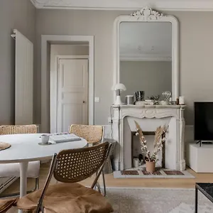  Appartement Charming Parisian - 50 M2 - Trendy 9th District France